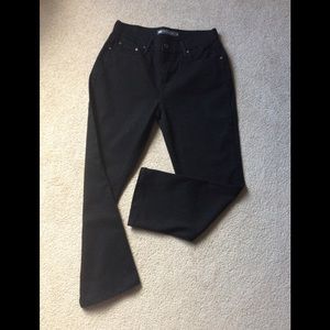 Levi’s black jeans